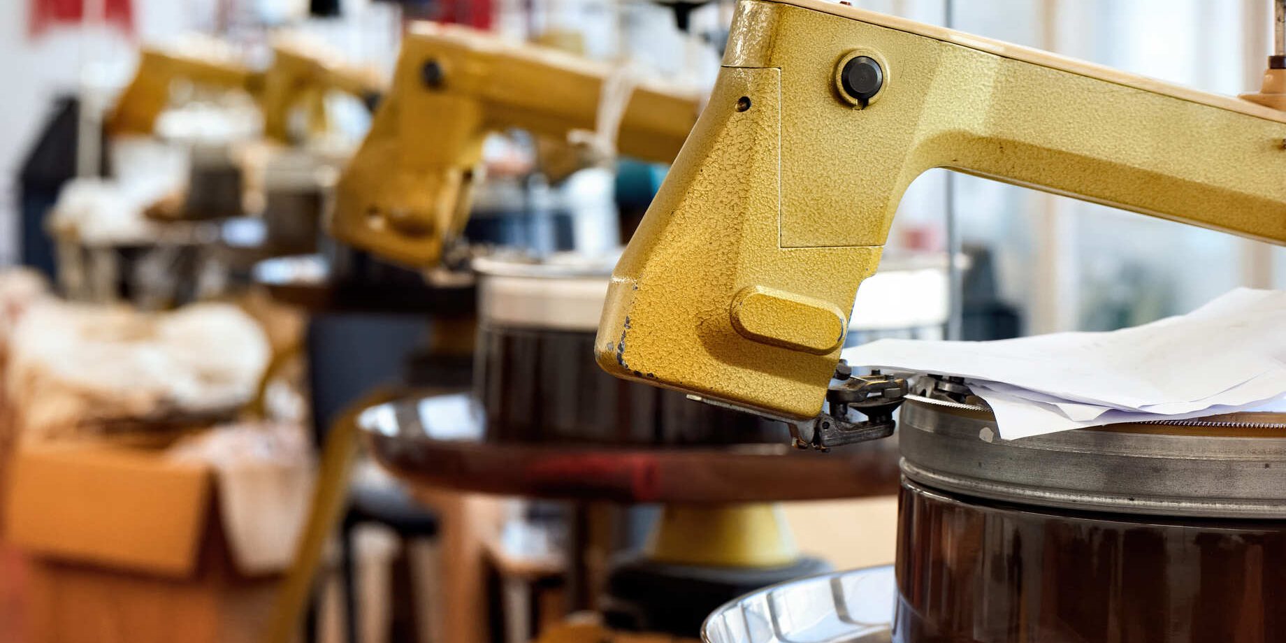 PERIFÉRICOS PARA LA INDUSTRIA DEL PLÁSTICO-maquina